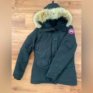 Authentic Canada Goose Down Filled Parka “Montebello” Size Medium
